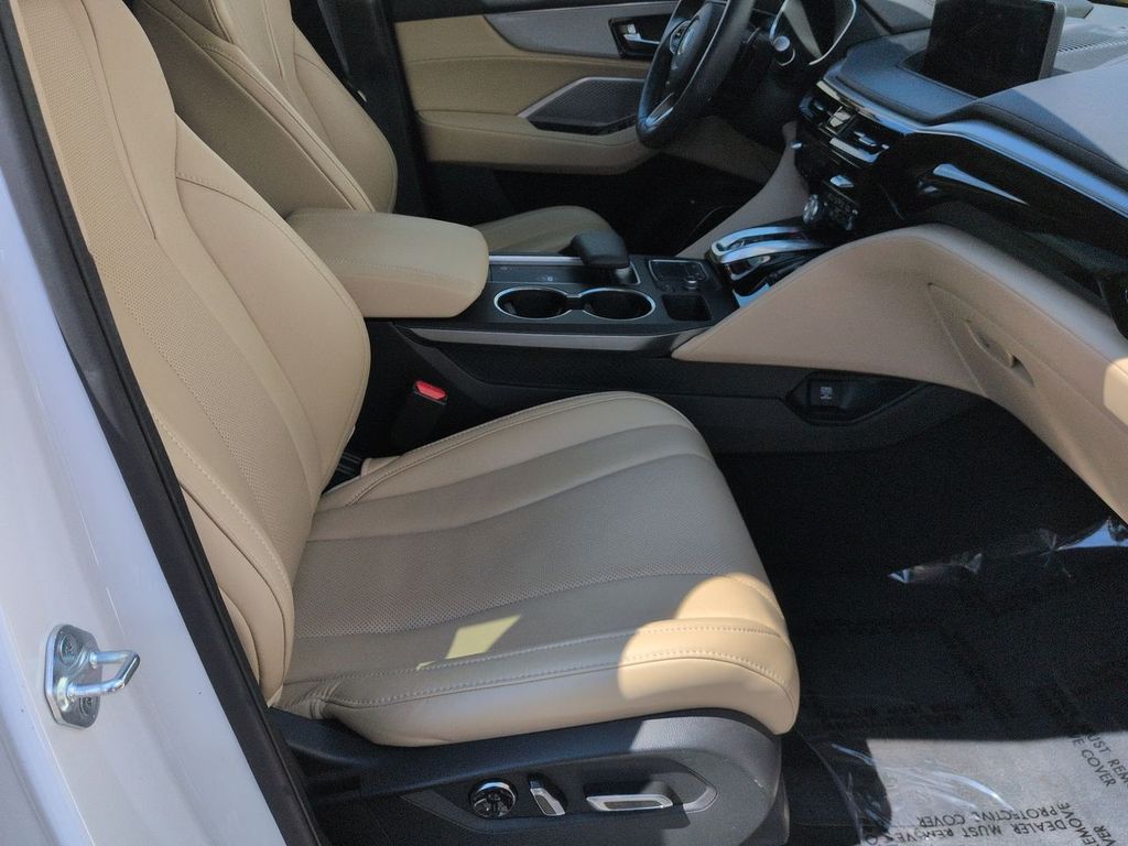 Thumbnail: 2023 Acura MDX - 11