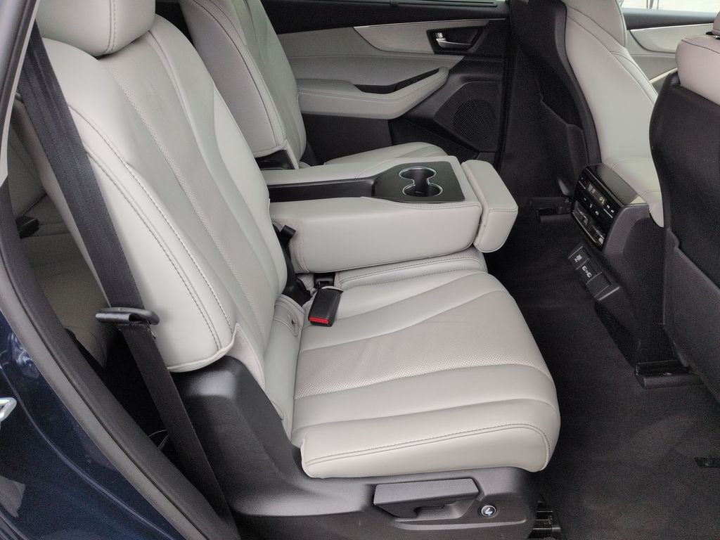 Thumbnail: 2023 Acura MDX - 27