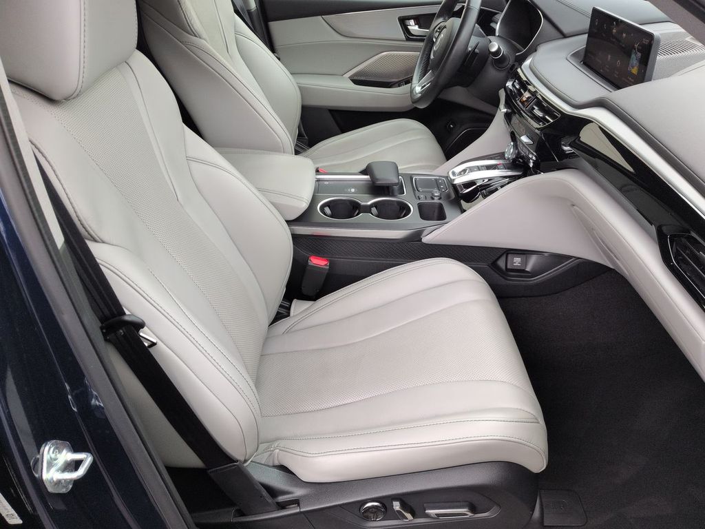 Thumbnail: 2023 Acura MDX - 11
