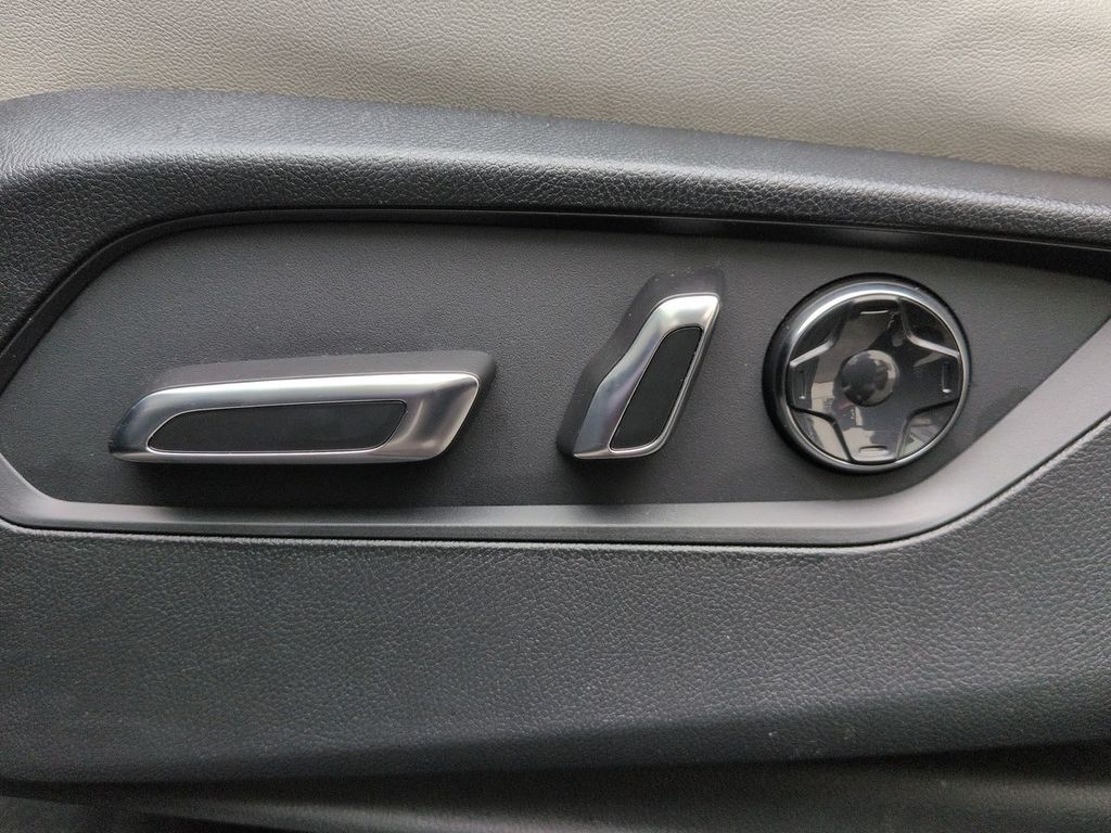 Thumbnail: 2023 Acura MDX - 24
