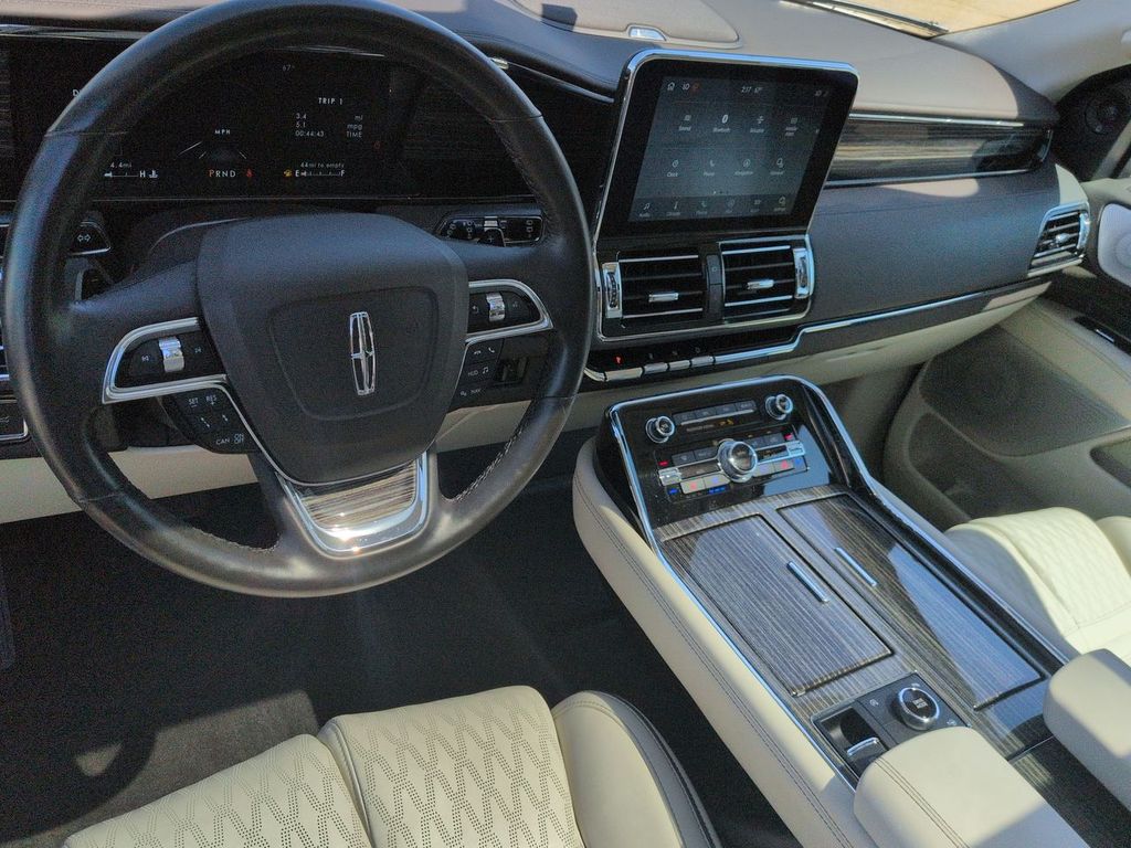 Thumbnail: 2020 Lincoln Navigator - 2