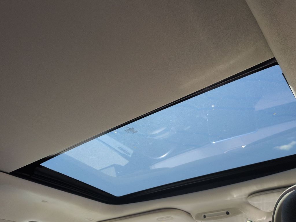 Thumbnail: 2020 Lincoln Navigator - 29