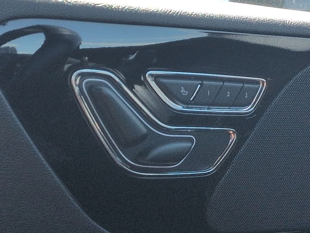 Thumbnail: 2023 Lincoln Aviator - 25