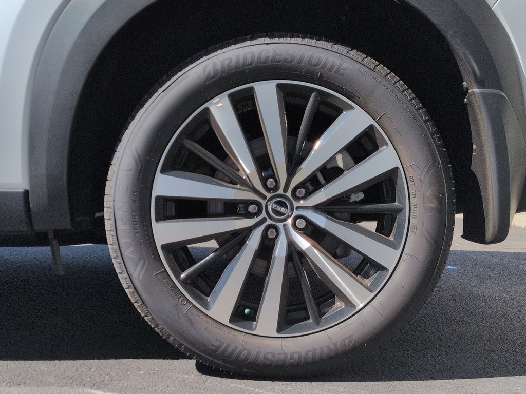 Thumbnail: 2025 Nissan Pathfinder - 8