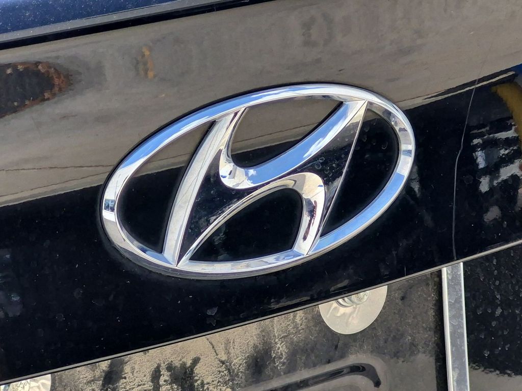 Thumbnail: 2018 Hyundai Elantra - 7