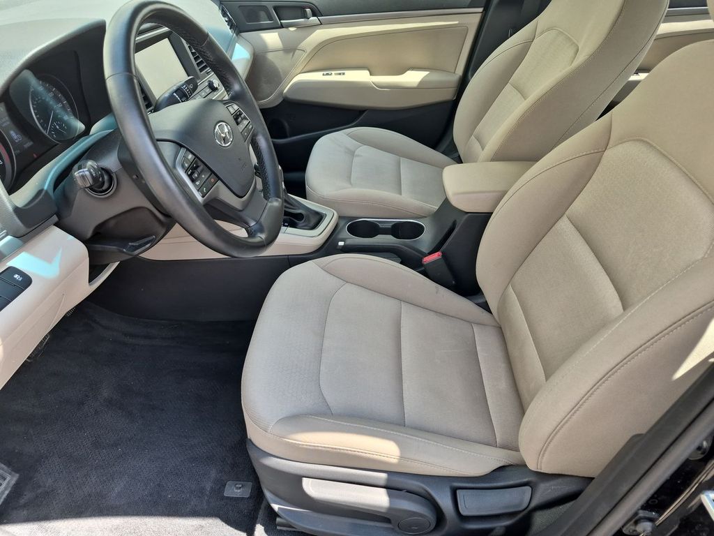 Thumbnail: 2018 Hyundai Elantra - 10