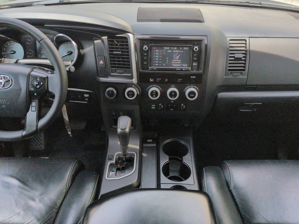 Thumbnail: 2018 Toyota Sequoia - 9