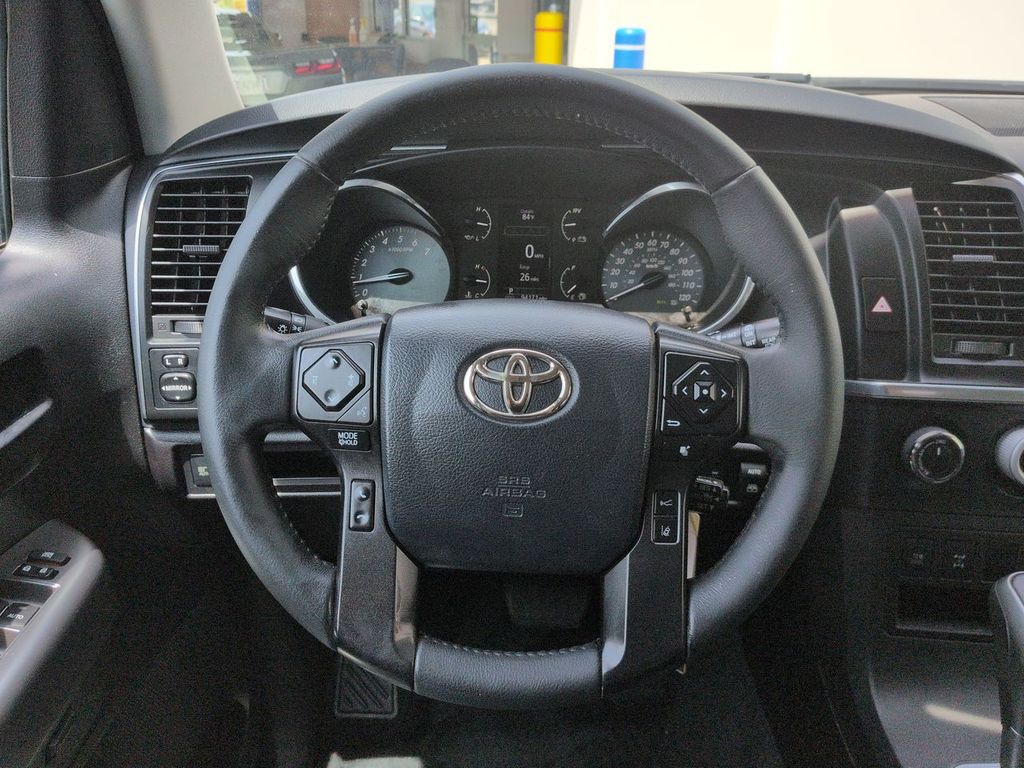 Thumbnail: 2018 Toyota Sequoia - 13