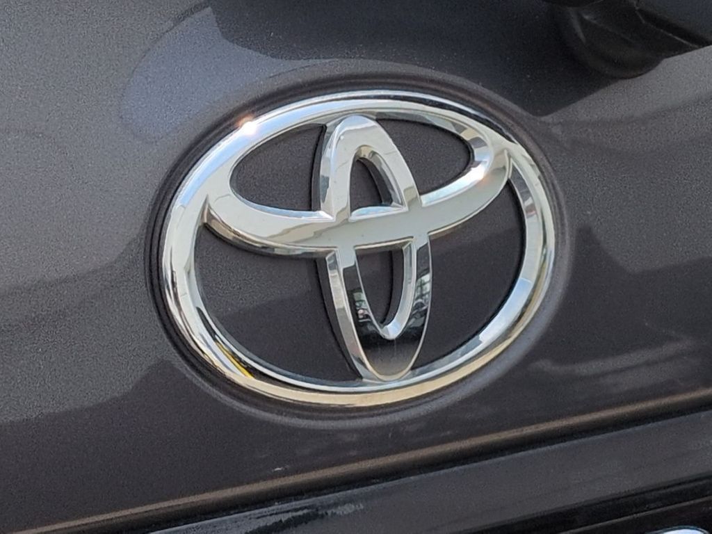 Thumbnail: 2018 Toyota Sequoia - 7