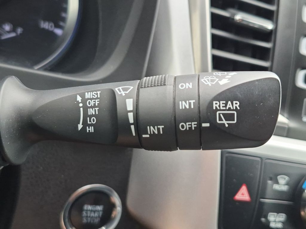 Thumbnail: 2018 Toyota Highlander - 34
