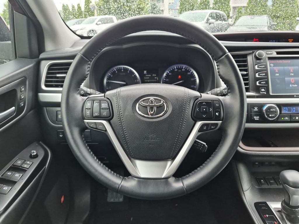 Thumbnail: 2018 Toyota Highlander - 13