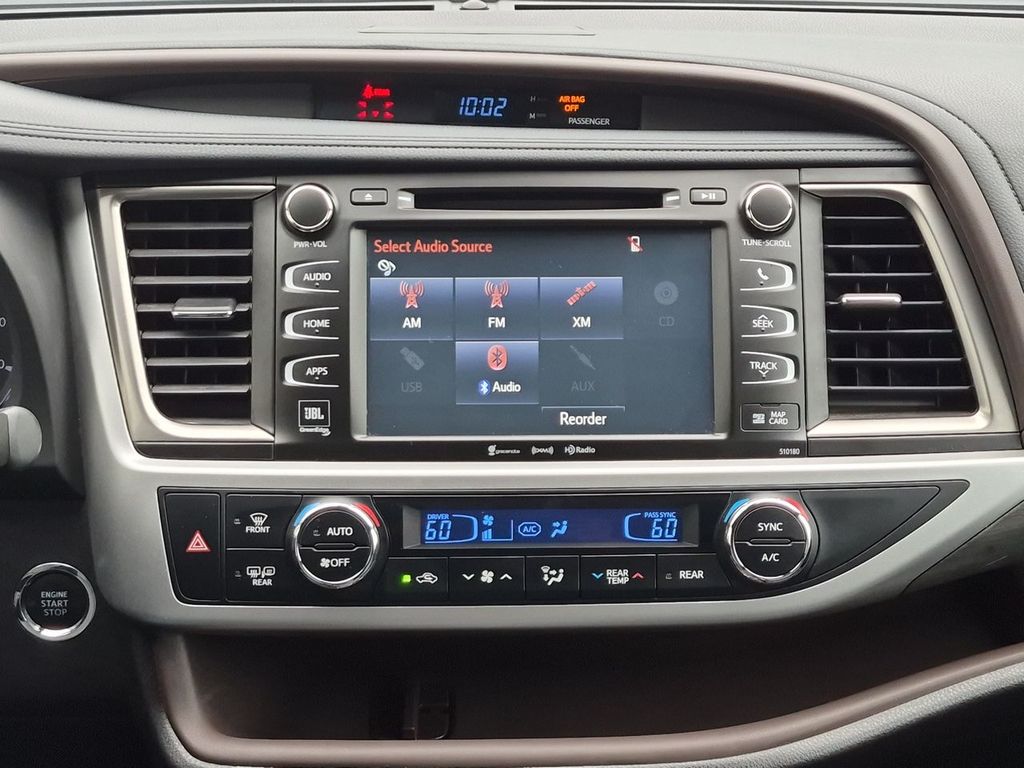 Thumbnail: 2018 Toyota Highlander - 14