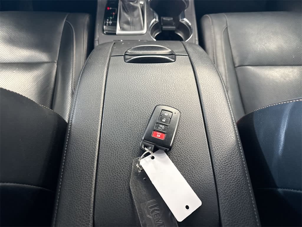 Thumbnail: 2018 Toyota Highlander - 39