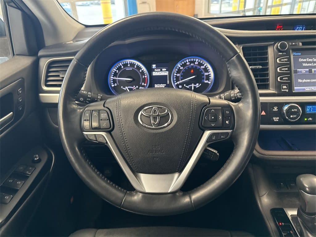 Thumbnail: 2018 Toyota Highlander - 14