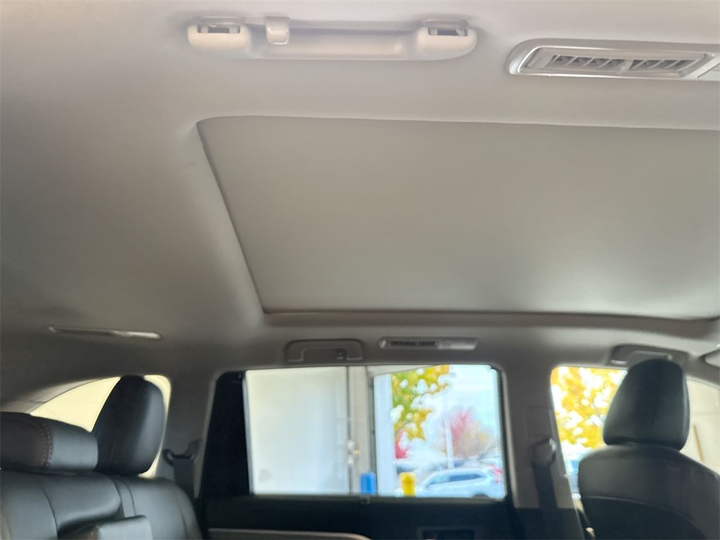 Thumbnail: 2018 Toyota Highlander - 32