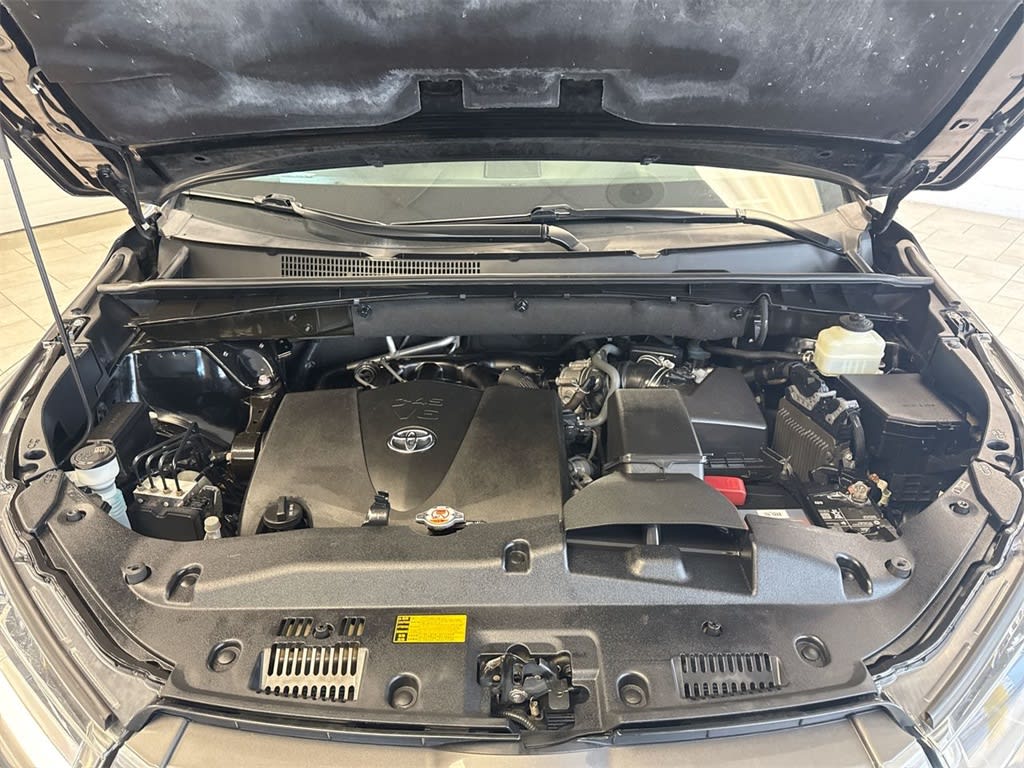 Thumbnail: 2018 Toyota Highlander - 9