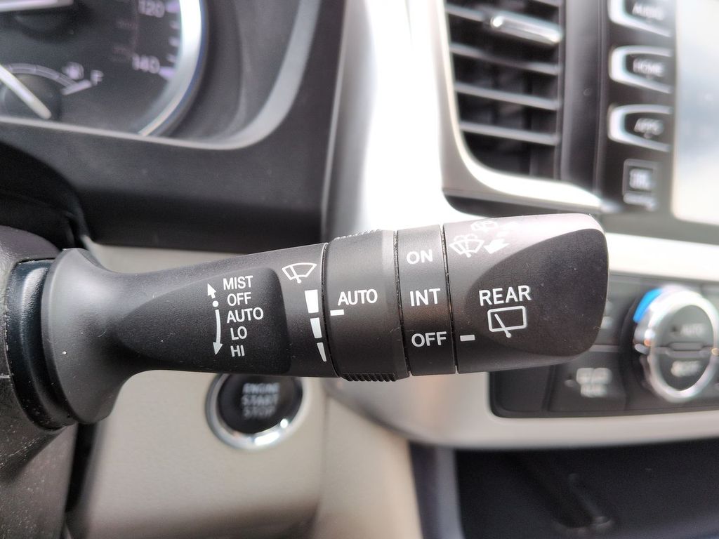 Thumbnail: 2019 Toyota Highlander - 33