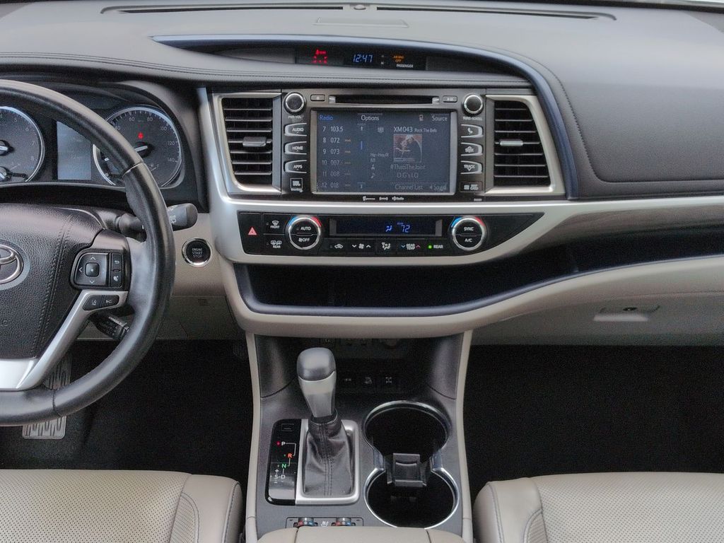 Thumbnail: 2019 Toyota Highlander - 13
