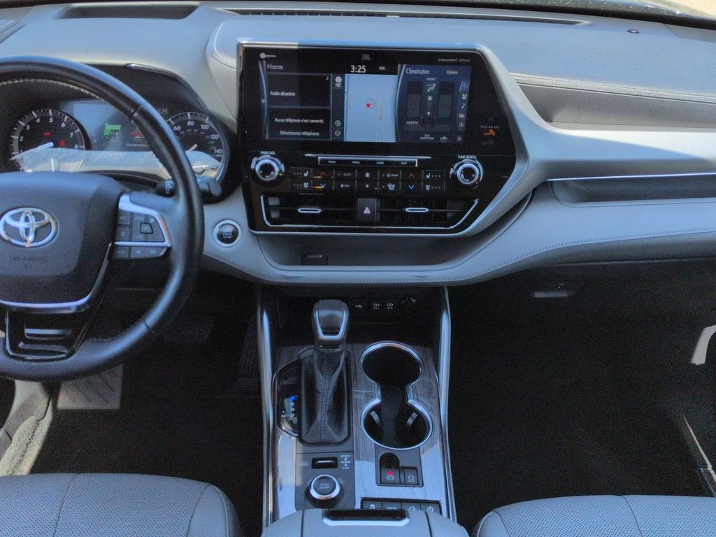 Thumbnail: 2020 Toyota Highlander - 9