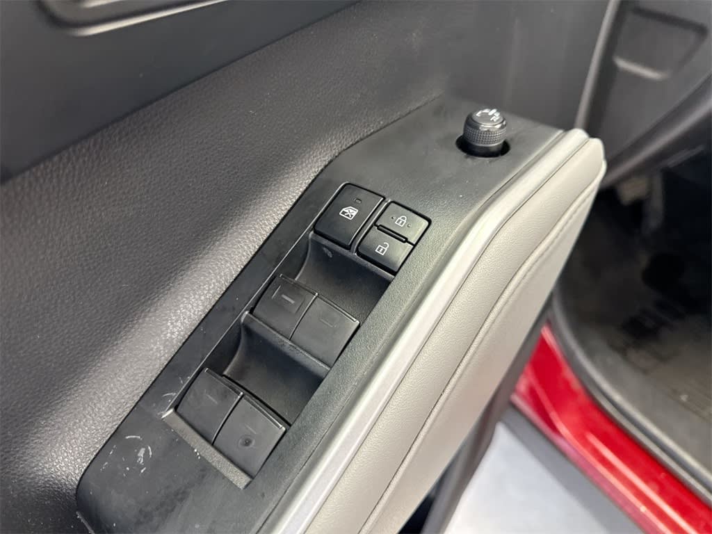 Thumbnail: 2022 Toyota Highlander - 28