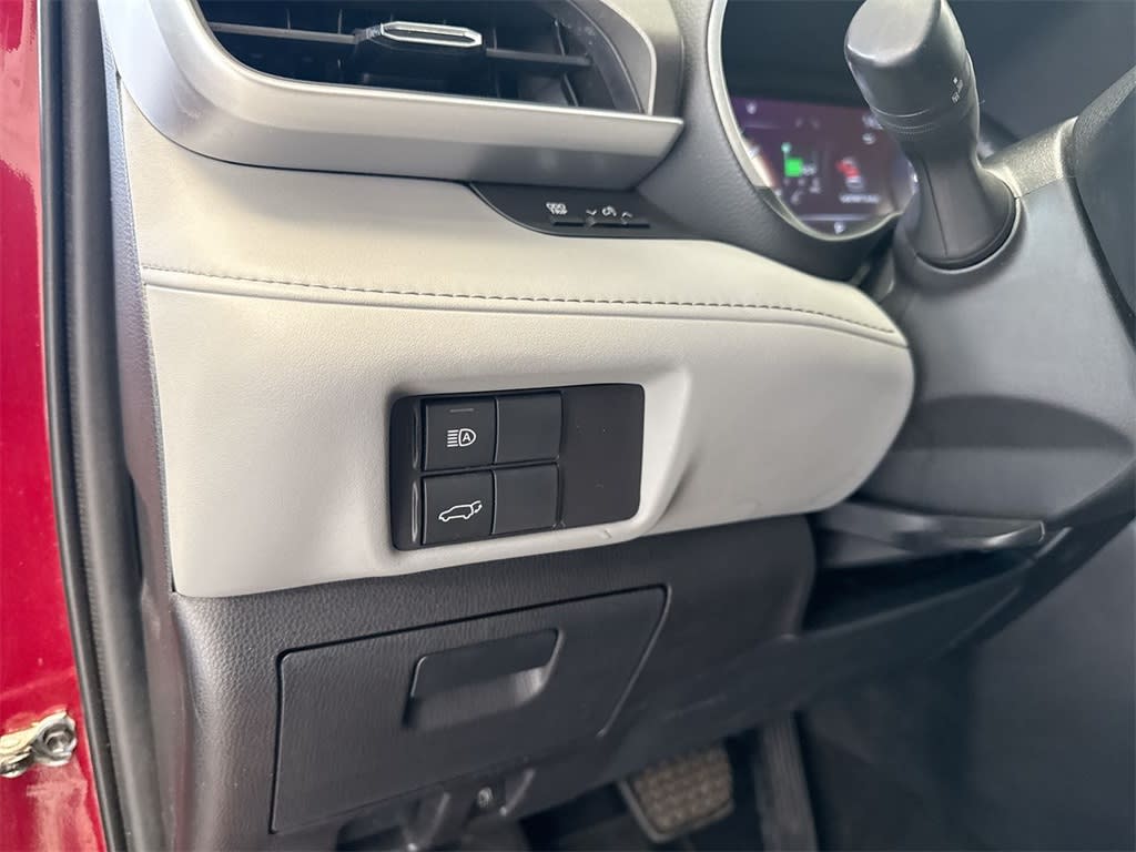 Thumbnail: 2022 Toyota Highlander - 39