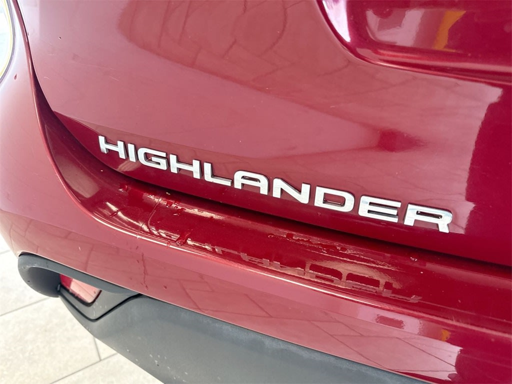 Thumbnail: 2022 Toyota Highlander - 27