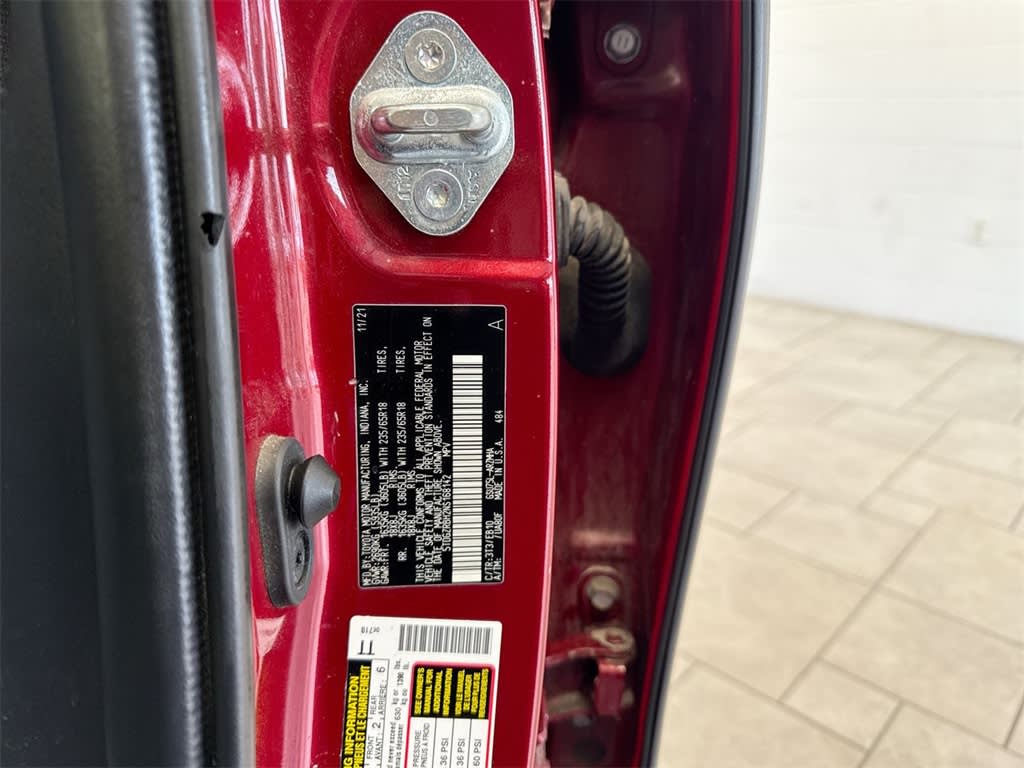 Thumbnail: 2022 Toyota Highlander - 21