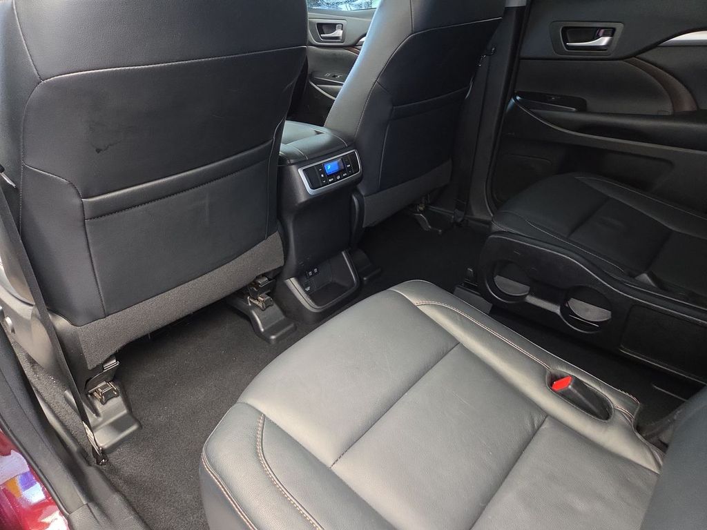 Thumbnail: 2018 Toyota Highlander - 13