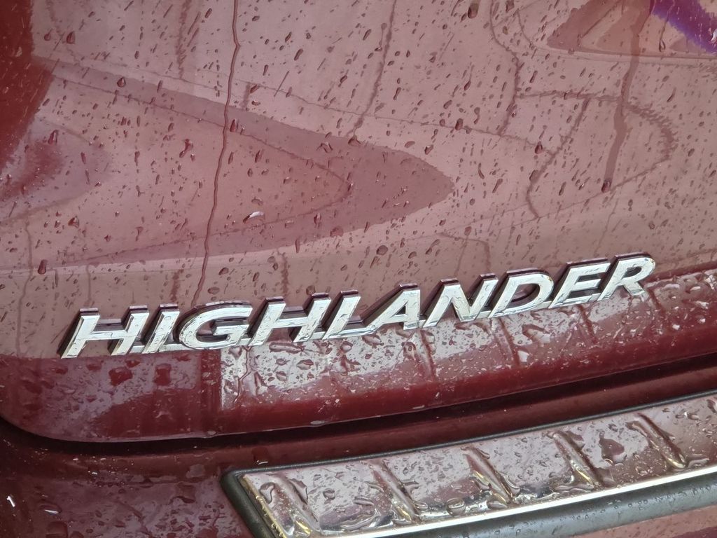 Thumbnail: 2018 Toyota Highlander - 26