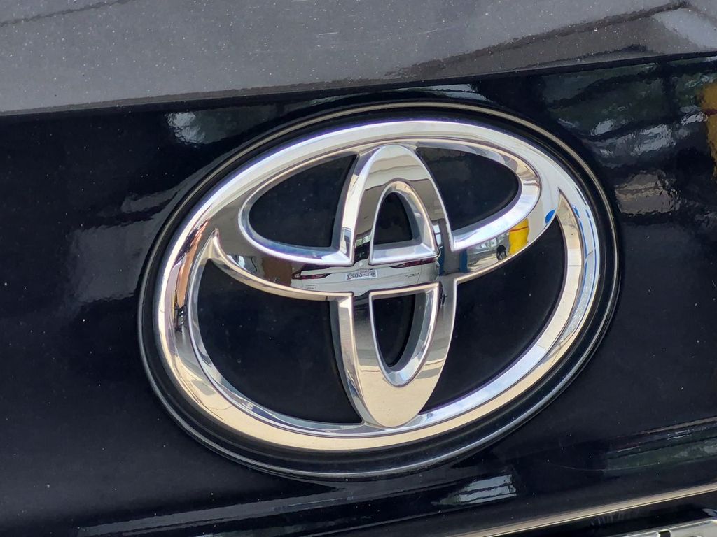 Thumbnail: 2023 Toyota Highlander - 7
