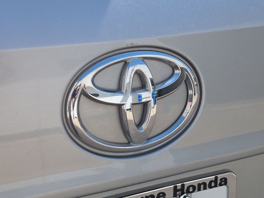 Thumbnail: 2023 Toyota Highlander - 7