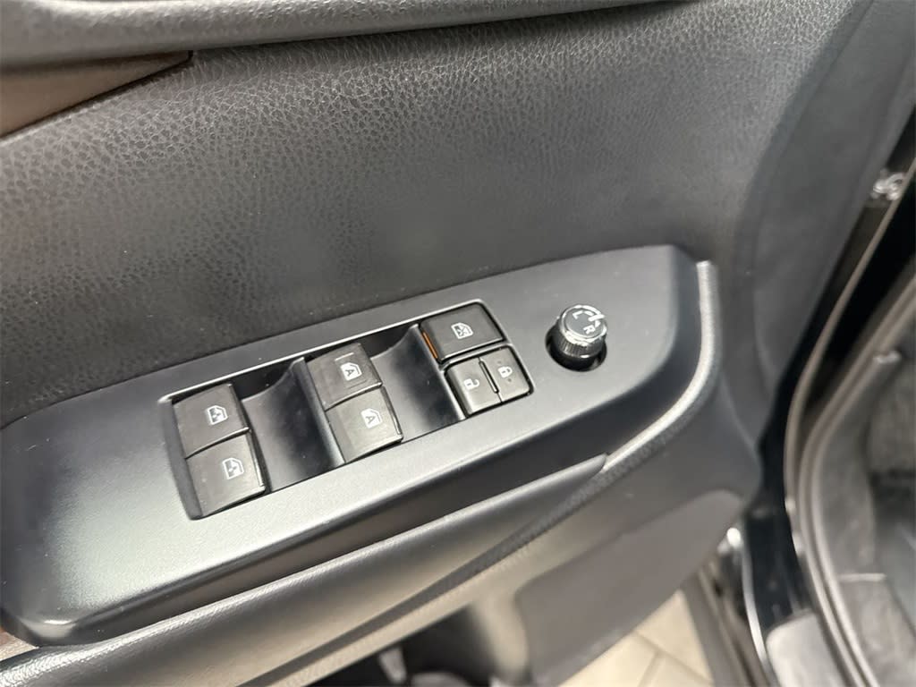 Thumbnail: 2019 Toyota Highlander - 28