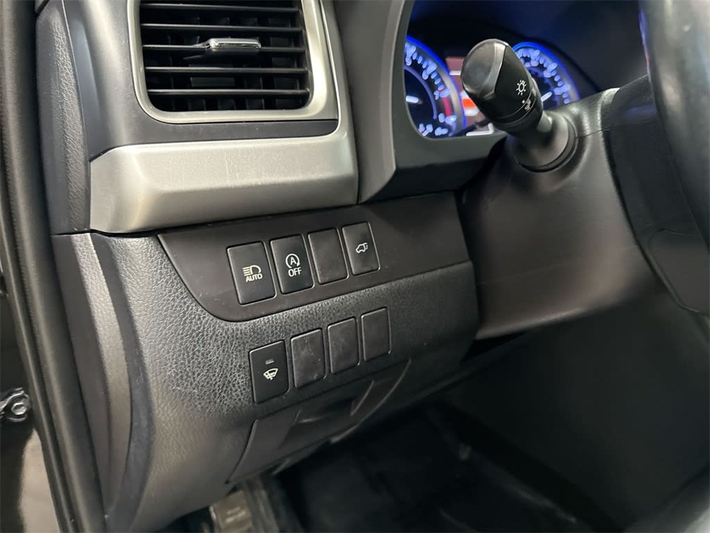 Thumbnail: 2019 Toyota Highlander - 40