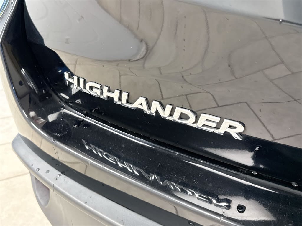 Thumbnail: 2019 Toyota Highlander - 27