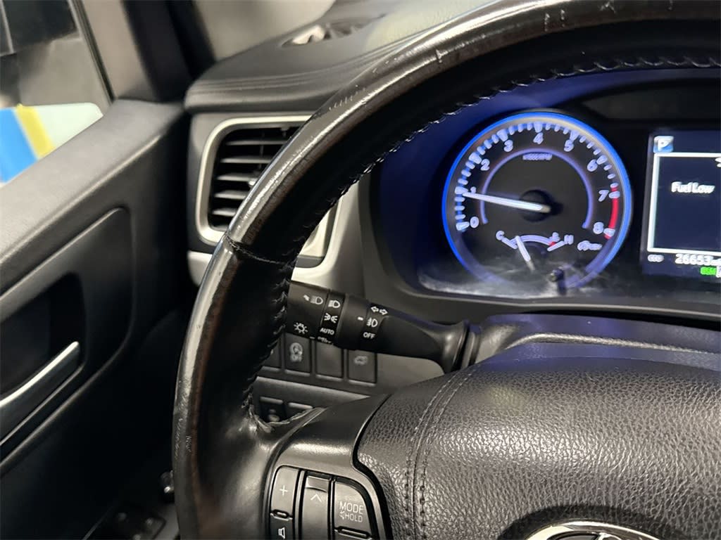 Thumbnail: 2019 Toyota Highlander - 35