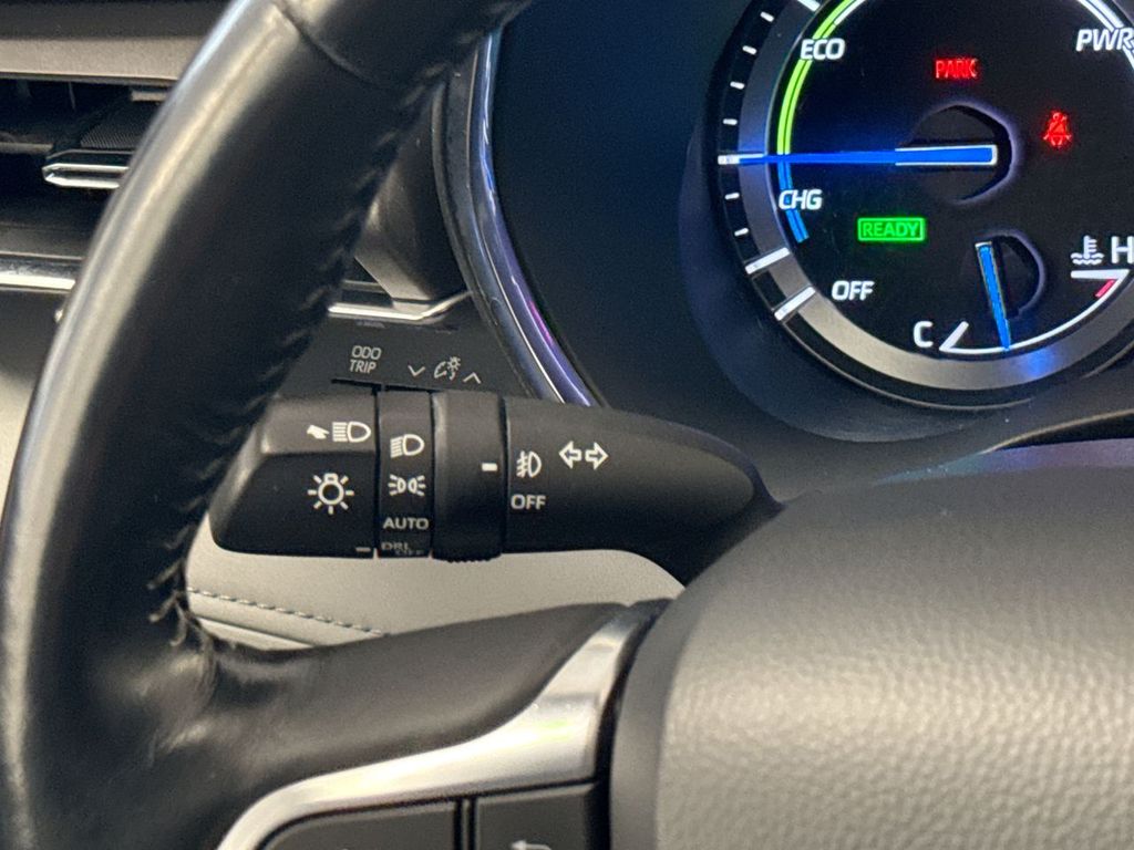 Thumbnail: 2021 Toyota Highlander - 18