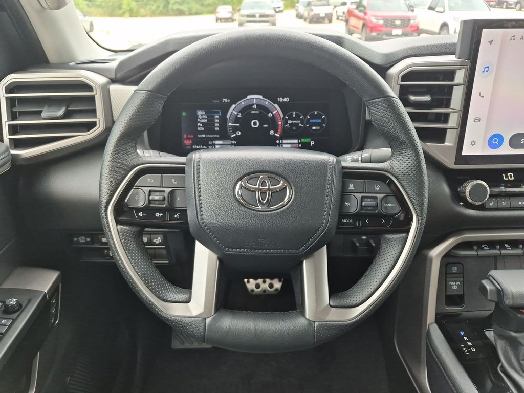 Thumbnail: 2022 Toyota Tundra - 13