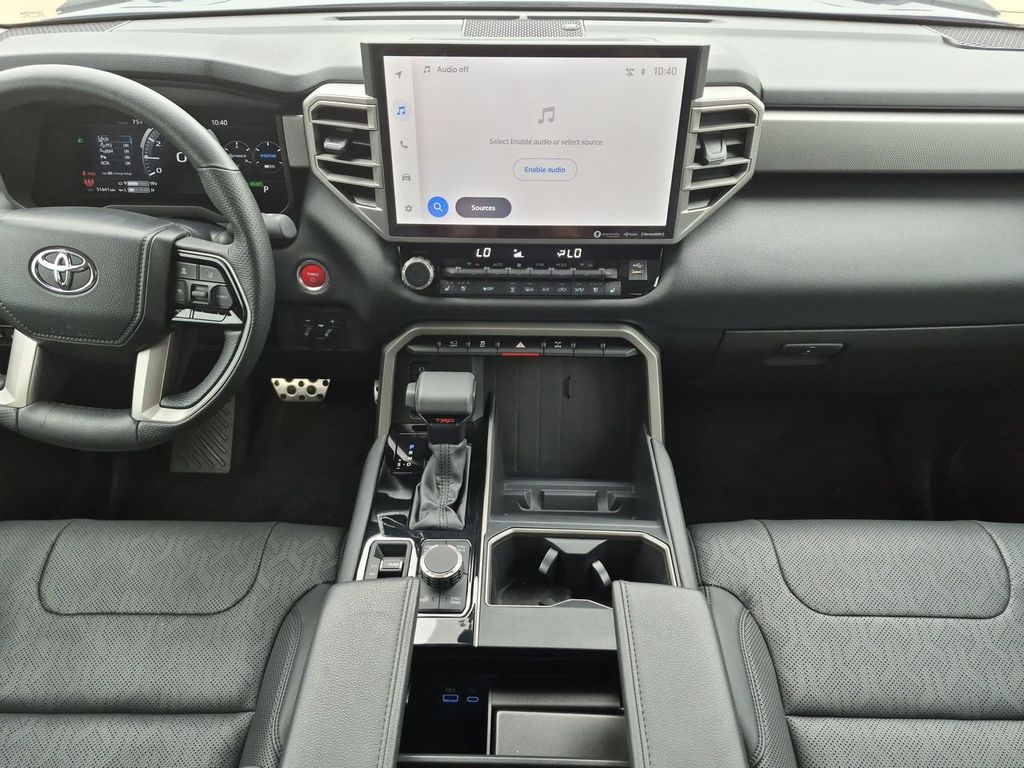 Thumbnail: 2022 Toyota Tundra - 9