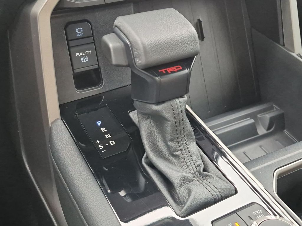 Thumbnail: 2022 Toyota Tundra - 15