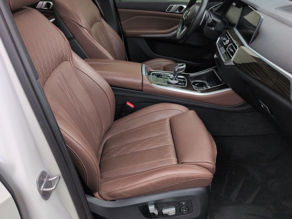 Thumbnail: 2019 BMW X5 - 11