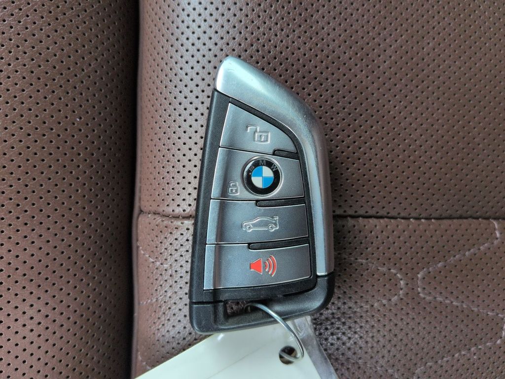 Thumbnail: 2019 BMW X5 - 18
