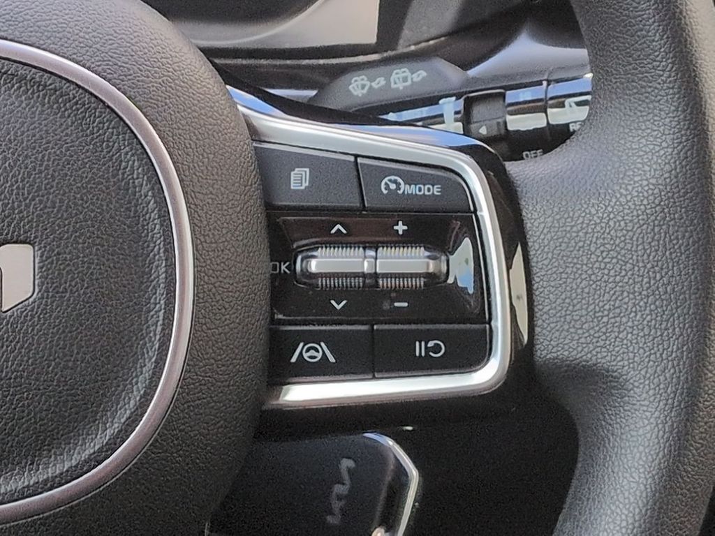 Thumbnail: 2023 Kia Sorento - 28