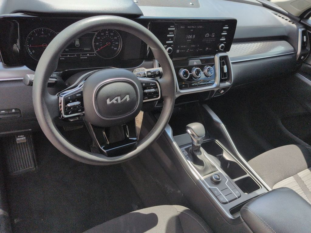 Thumbnail: 2023 Kia Sorento - 2