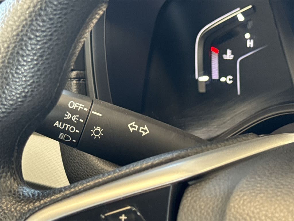 2022 Honda CR-V SE 32