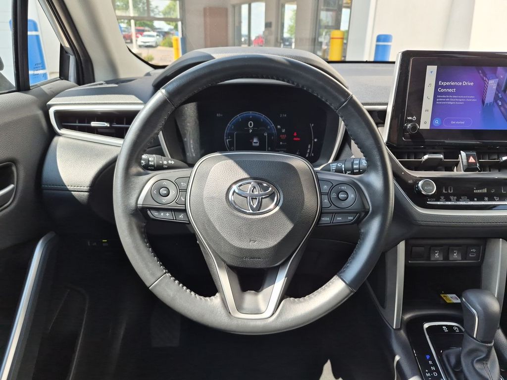 Thumbnail: 2023 Toyota Corolla Cross - 13