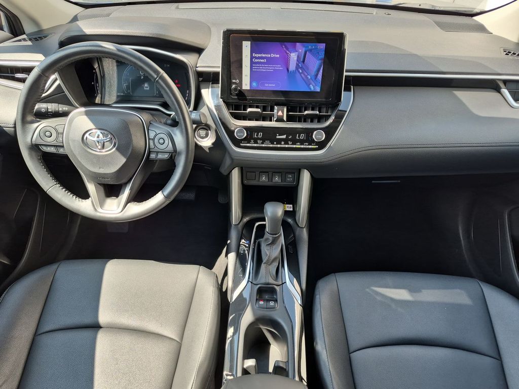 Thumbnail: 2023 Toyota Corolla Cross - 9