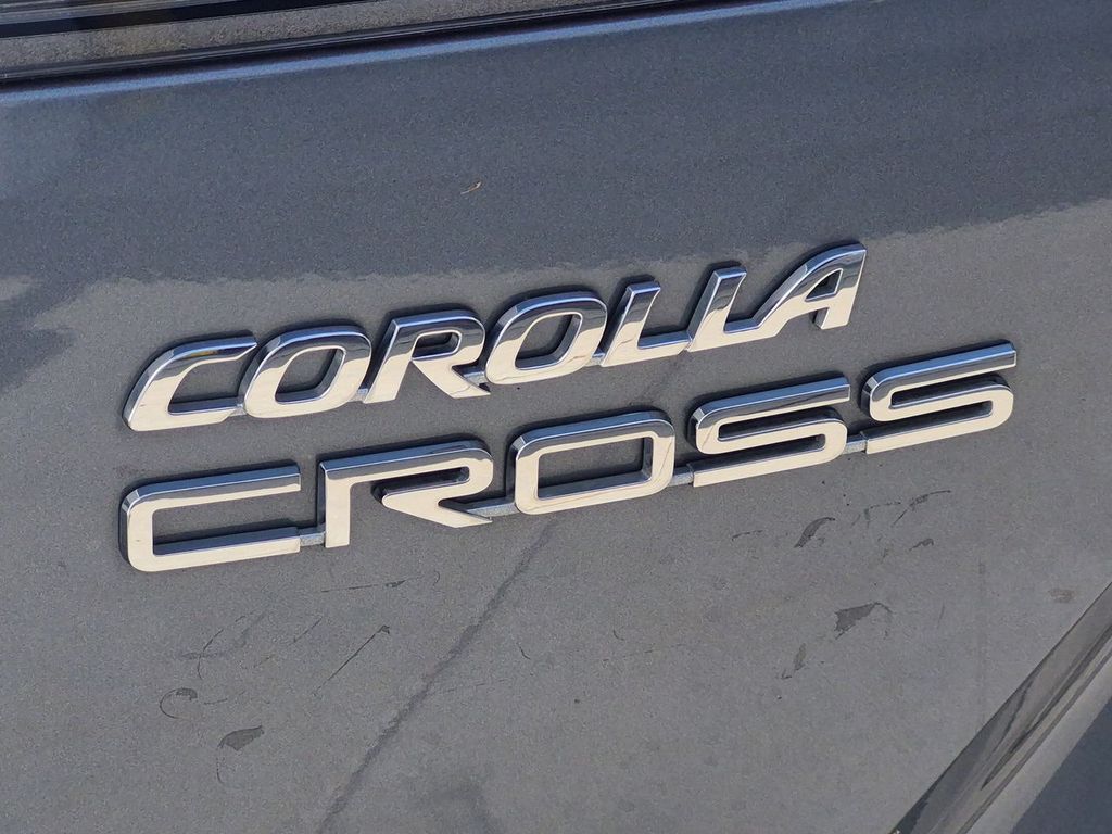 Thumbnail: 2023 Toyota Corolla Cross - 25