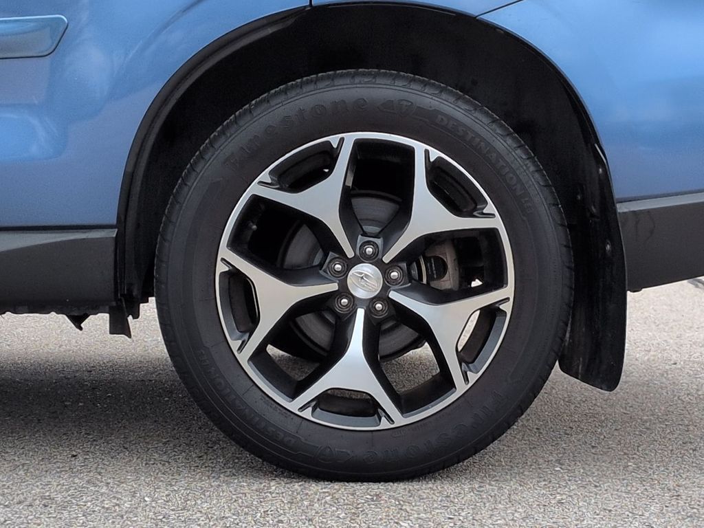 Thumbnail: 2016 Subaru Forester - 8