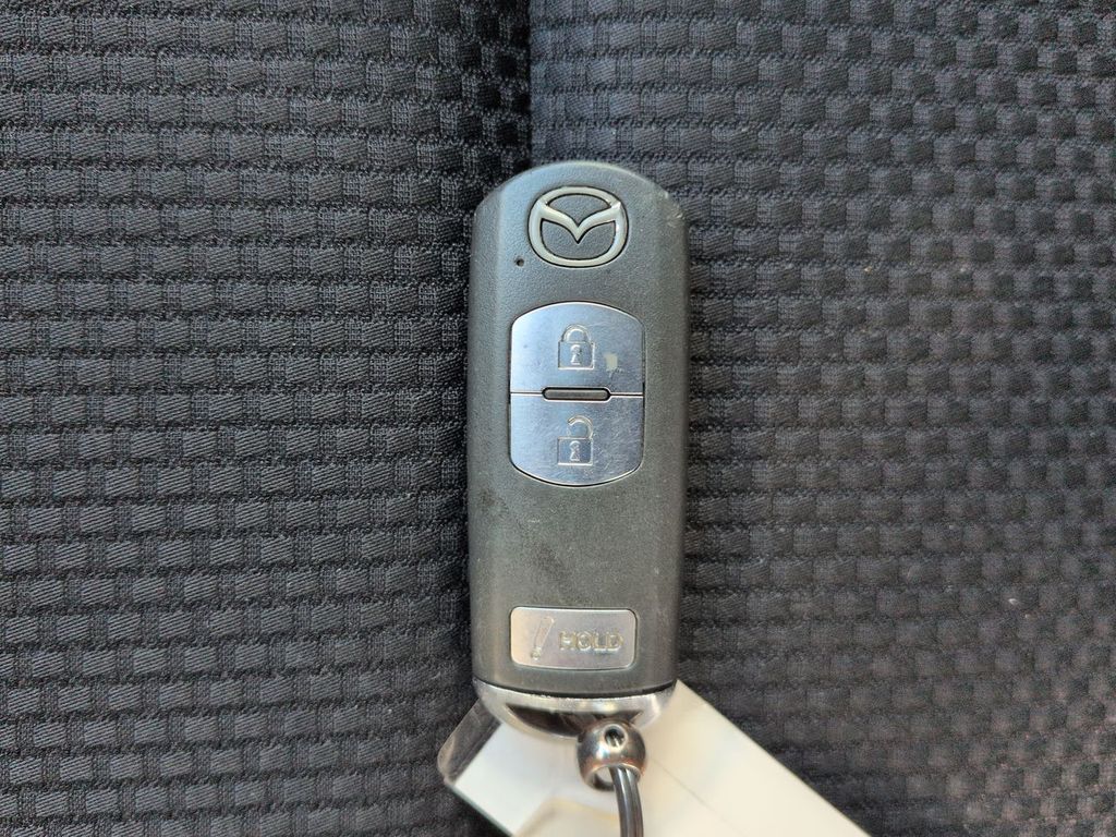 Thumbnail: 2016 Mazda CX-5 - 18