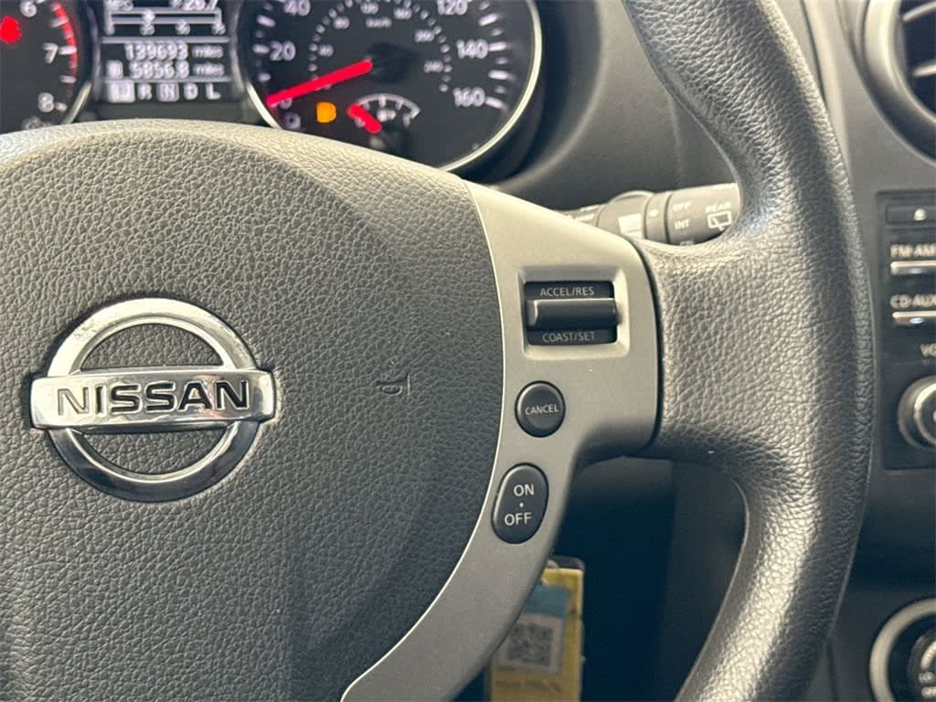Thumbnail: 2015 Nissan Rogue - 32